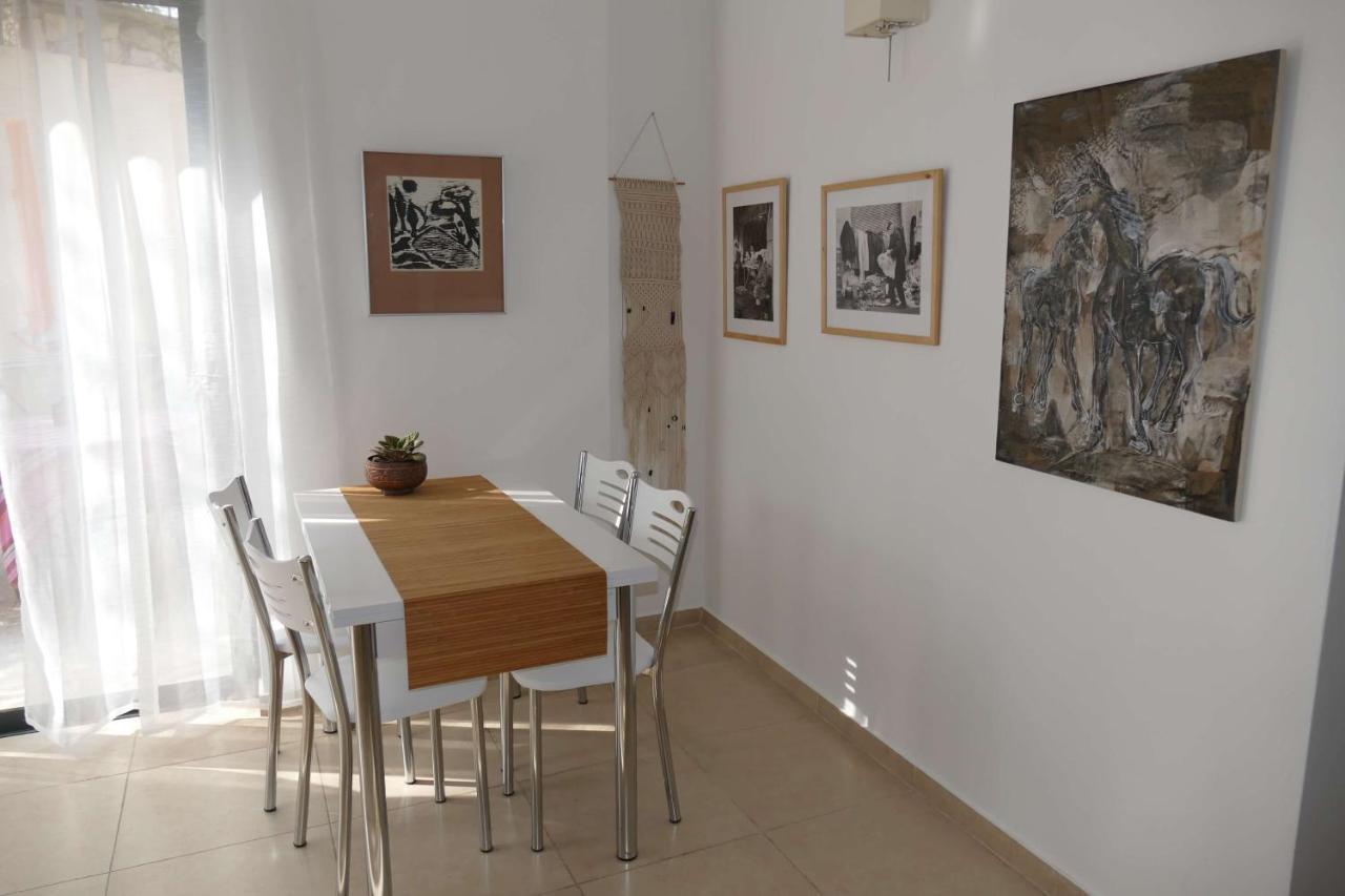 בית האומנים Artist Home Neve Ilan Exteriér fotografie